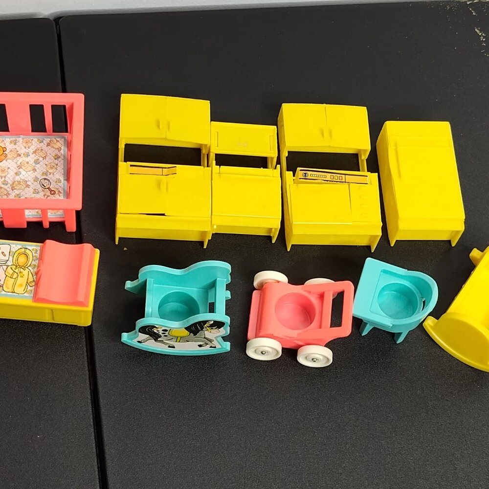 Vintage Fisher Price (1972)/ Mattel (1969) Miniature Dollhouse Plastic Furniture